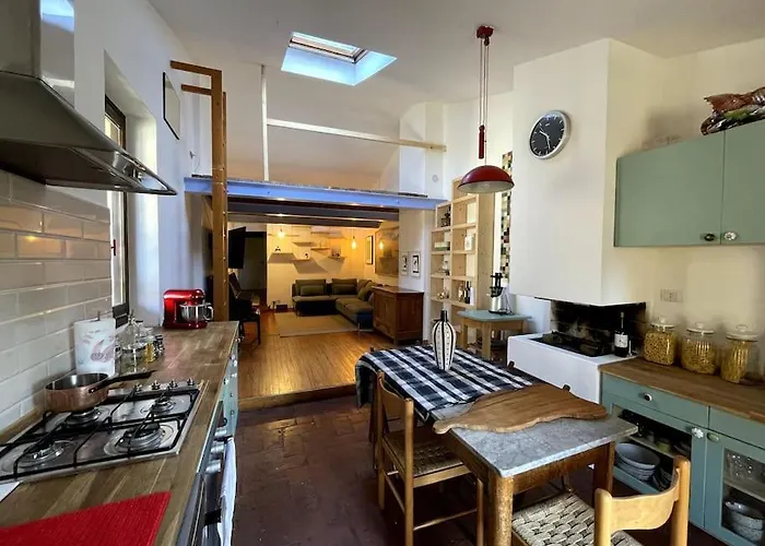 Grande In Area Storica Di * Bergamo