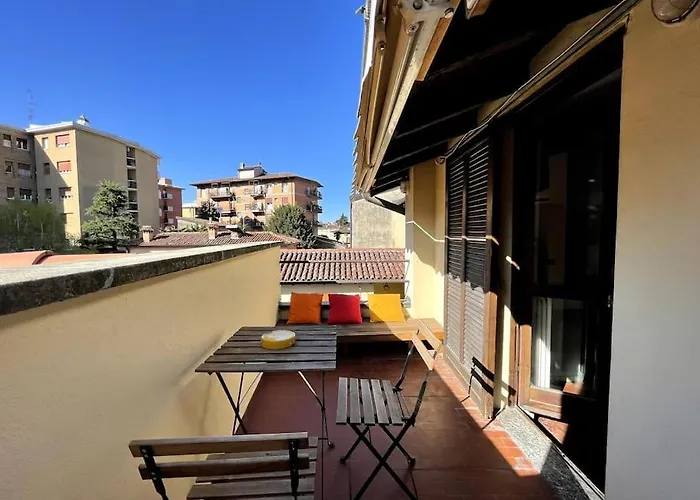 Grande In Area Storica Di Apartment *